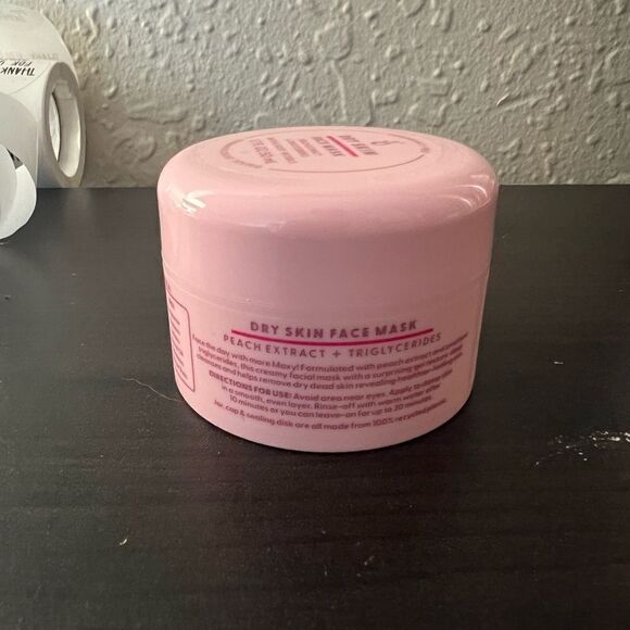 Moxy Bath And Body Works Face Mask❌ - Picture 4 of 5